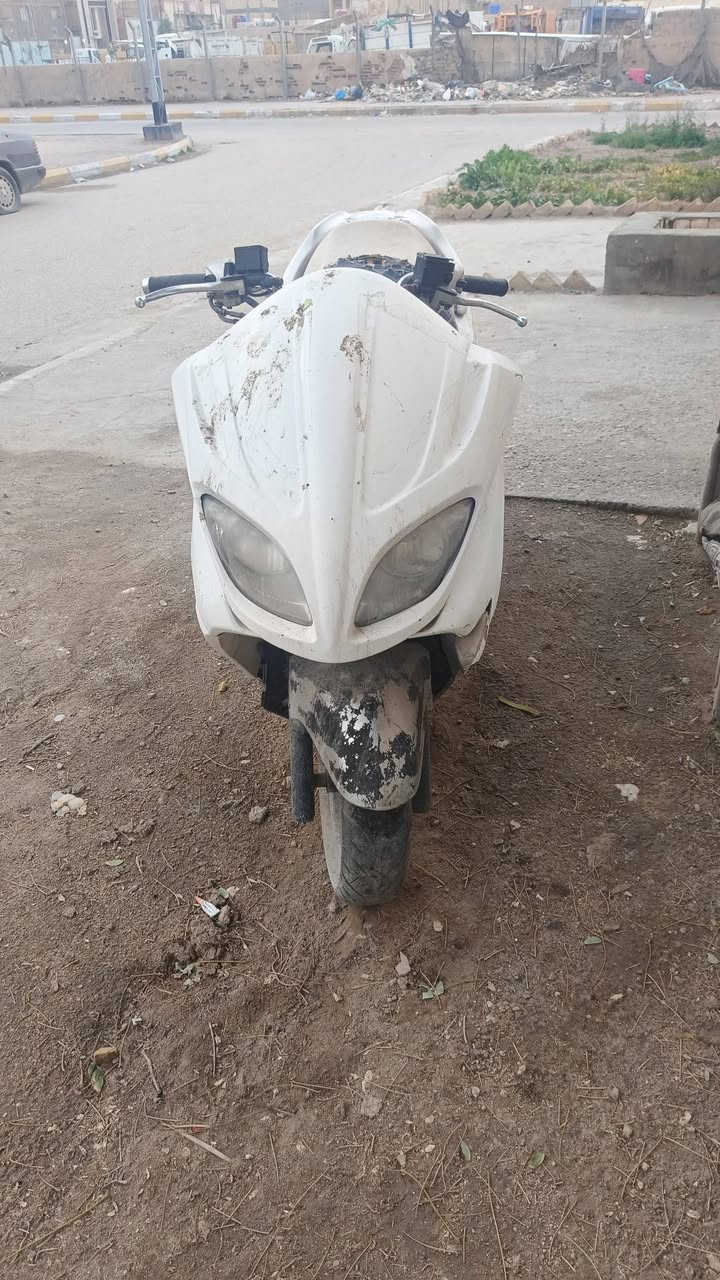 سلام عليكم شباب
 دراجه عطله كهربائيات 
اريد ابعيه كوم حديد 
مكان 📍ناصرية 
واتساب ***********
