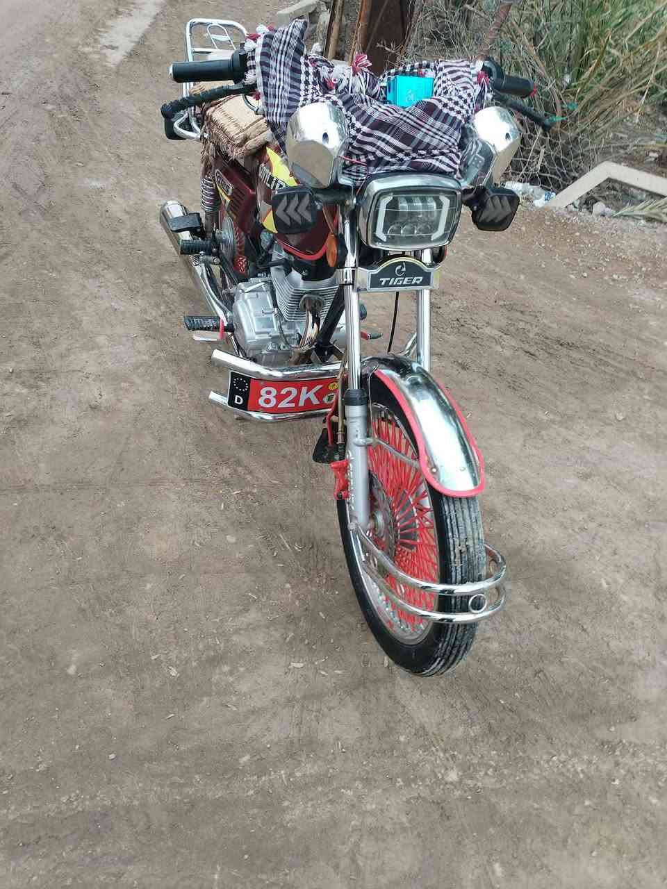 تايكر للبيع موديل 24
ماناقصها شي 
مكينته ناعمه
كهربائيات كله شغاله
راسلني واتساب انيطك باقي تفاصيل ***********
