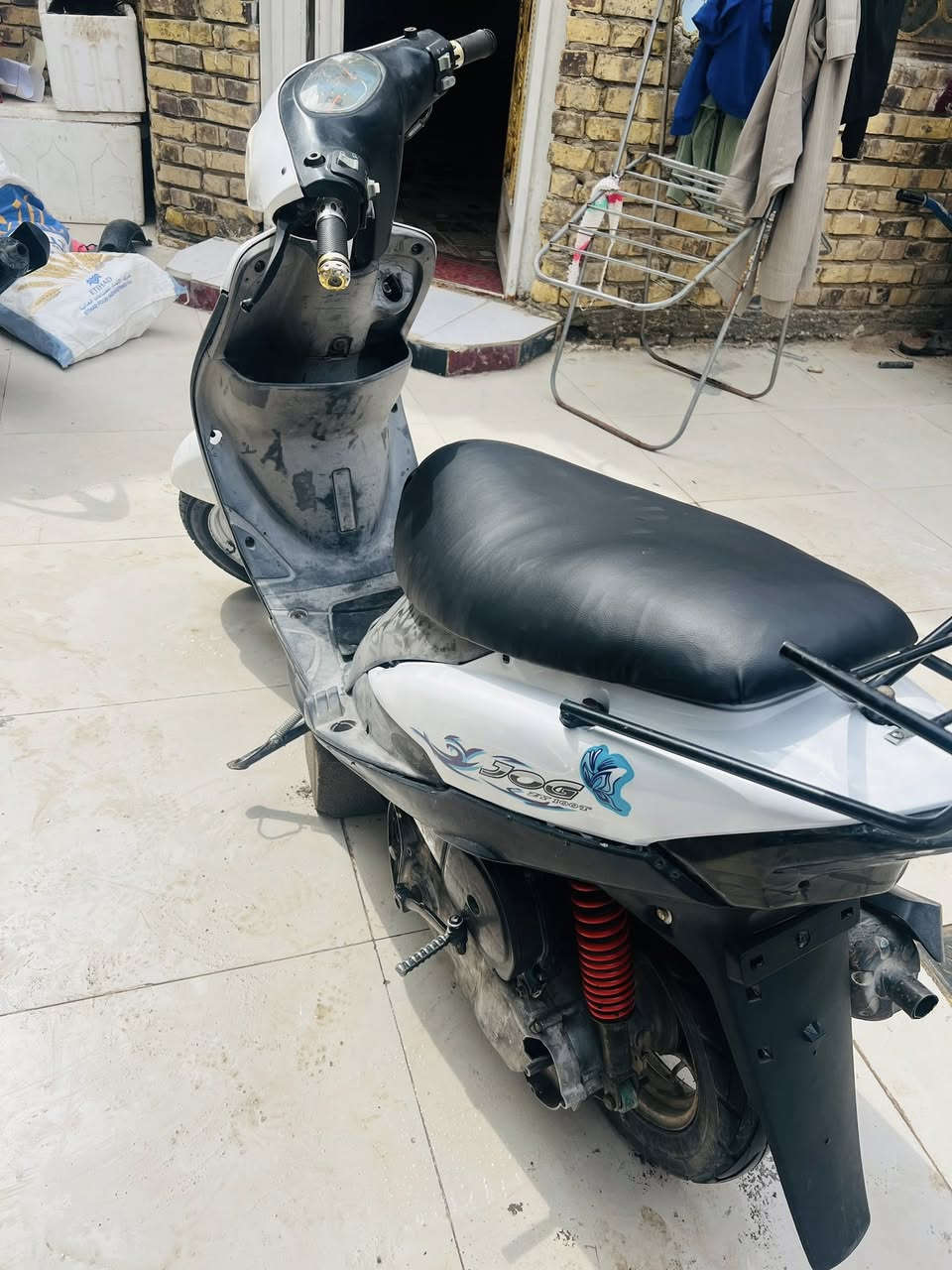 السلام عليكم دراجه ماكس منغولي بوشه 49 مكاني (سوق الشيوخ )شغاله نكره سلف وهندر كهربائيات شغاله من الطول لطول سكن اشاير لايت بك لايت الدشبول شغال والطوافه والكيلو متر كلشي شغاله بيه مكينه خرسه ترايك وين مايعجبك  *********** السعر 350
