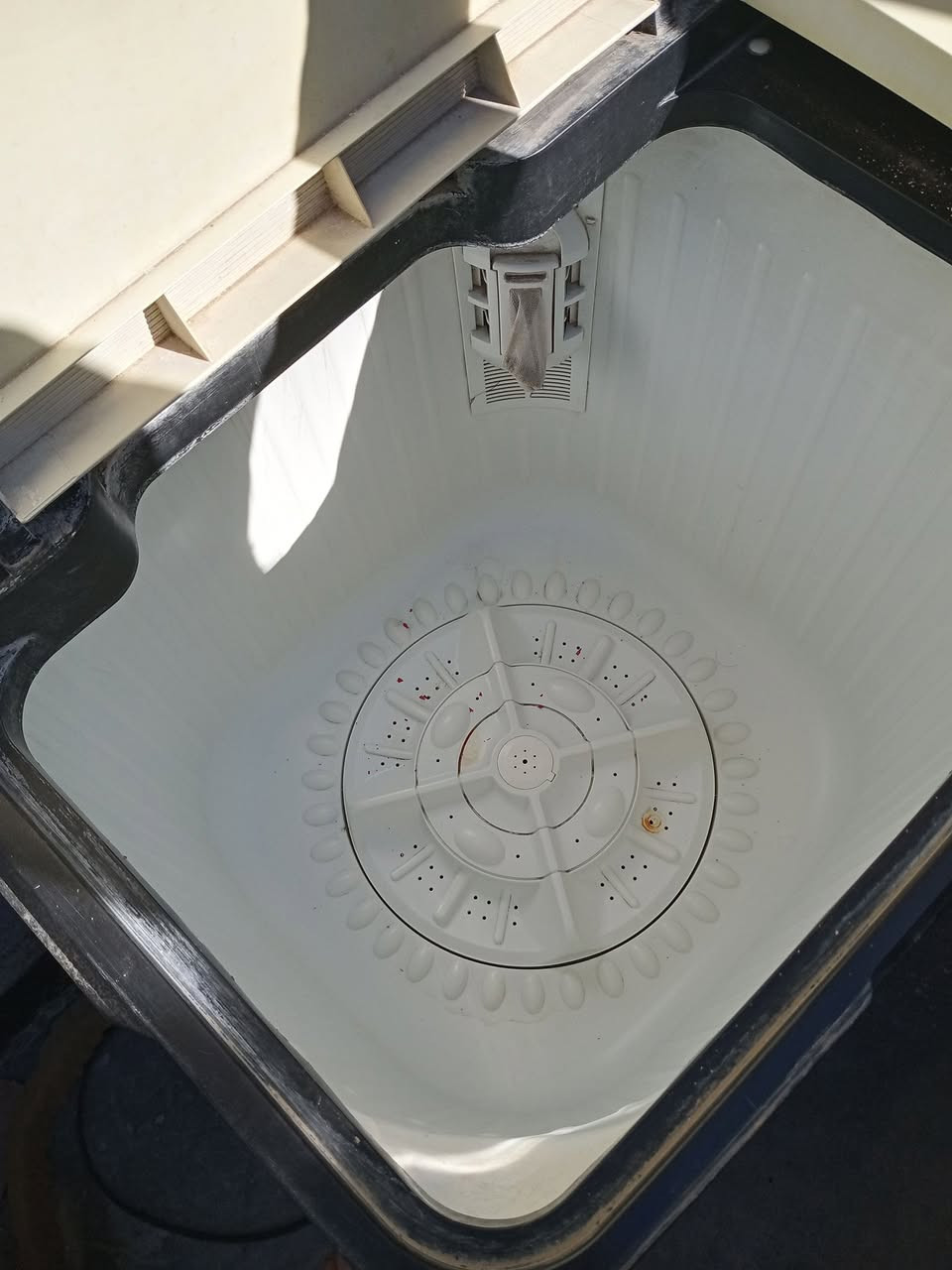 السلام عليكم ورحمة الله
غراض للبيع 

كاونتر 2 ونص والسنك 1 وربع بس بي البليته مخسوفه من الحمل السعر 175 وبي مجال

غساله كبيره تغسل بطانيات عل فحص السعر 100

اوفن شغال عل فحص السعر 25 وبي مجال 

ميز بلامزما مع طبلات تركي 2 السعر 65 وبي مجال

المكان الفلوجه حي المختار للاستفسار ***********
