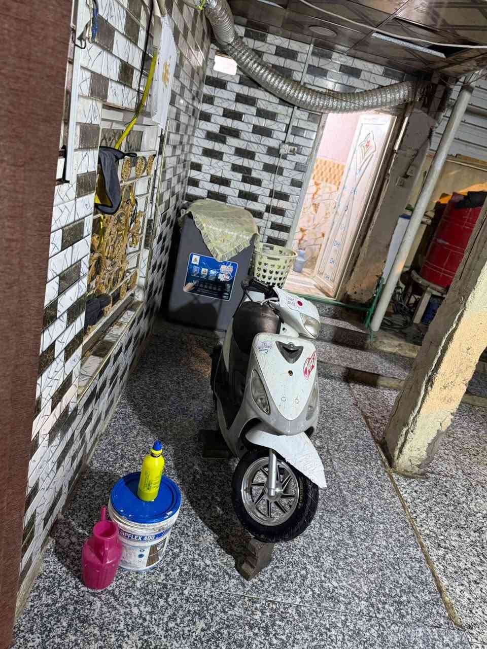 السلام عليكم
ماكس قجمه للبيع كفاله عامه كلشي بلادي رمبه الدراجه فول ملاح مكينه مامفتوحه بلاديه كفرات ختم واحد الدراجه خرسه ماينسمع صوتها كلشي شغال بيها لايت عالي ناصي واشاير وهورن كهربائيات كامله الدراجه مانقصها برغي السعر 800وبيها مجال للطيبين مو شراي لاتراسل ***********رقمي مكاني بصره تقاطع الكزيزه
