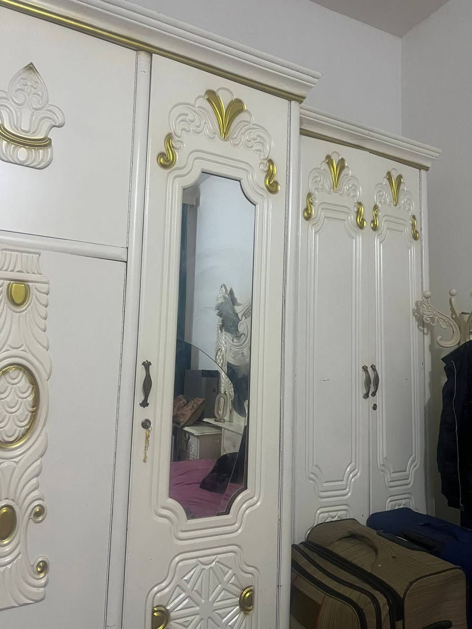 للبيع غرفة نوم نجارة عراقية بتصميم تركي 11 قطعة 
السعر 900 الف للاستفسار خاص او على الارقام 
***********
***********
