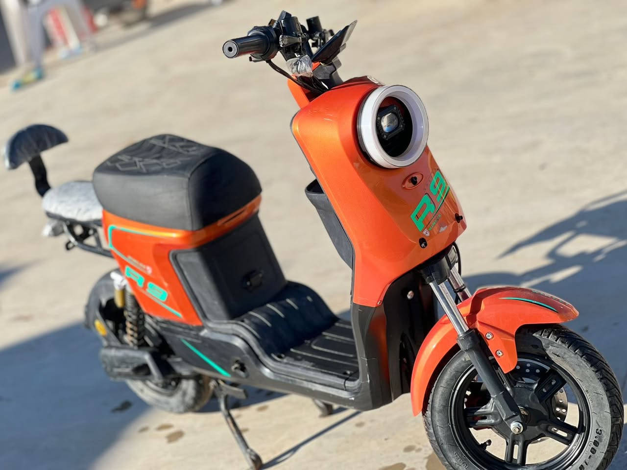 دراجة شحن
R9
نضيفة 🔥
5بطاريات🔥🔥
بلاتوث 
بصمة +سويج 
مكان بغداد ببشام 
الستفسار
***********
