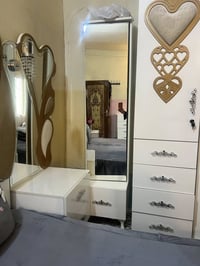 غرفه تركيه للبيع نضيفه كلش وسعرها مناسب للاستفسار 07831330125او مراسلة...