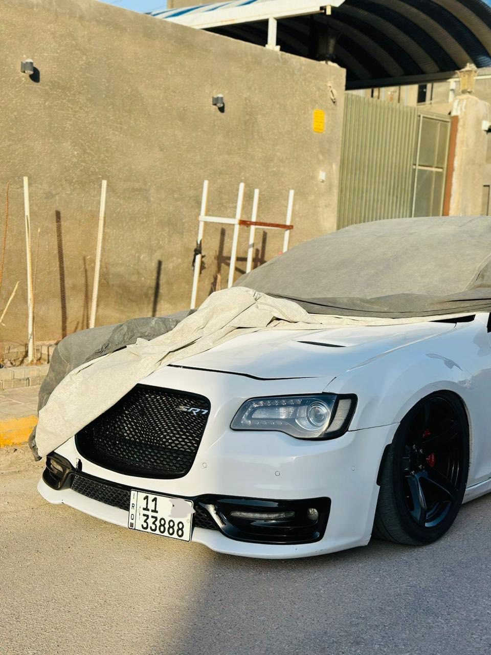 سلام عليكم اوباما 2012 اصل   RT  فول مواصفات لاخير  بانورما فول 1/1 رقم مميز جدا اشتريته 45 ورقه  ويا السياره تاخذه بلاش 
-كلاص حار -بارد 
-تشغيل عن بعد 
-شفتات بل ستيرن 
-كشنات تدفئه +تبريد 
وبعد هواي مواصفات 
الاضافات 
محرك 5700 
جكات S2
هدرز شورت srt
اكسل قفل srt
كزوز 3انج منطول لطول
جهاز لهب 🔥 
برمجه البطل مصطفى ايكل 🔥
دركه SRT 
شوته srt
كت كامل مال 20 srt جبته بلادي 
ويل نجمه
السياره قطعه وحده صبغ والبنيد تحديث 
السعر 188 وبي مجال بسيط 
مكاني بغداد الرصافه 
 لاستفسار ***********
