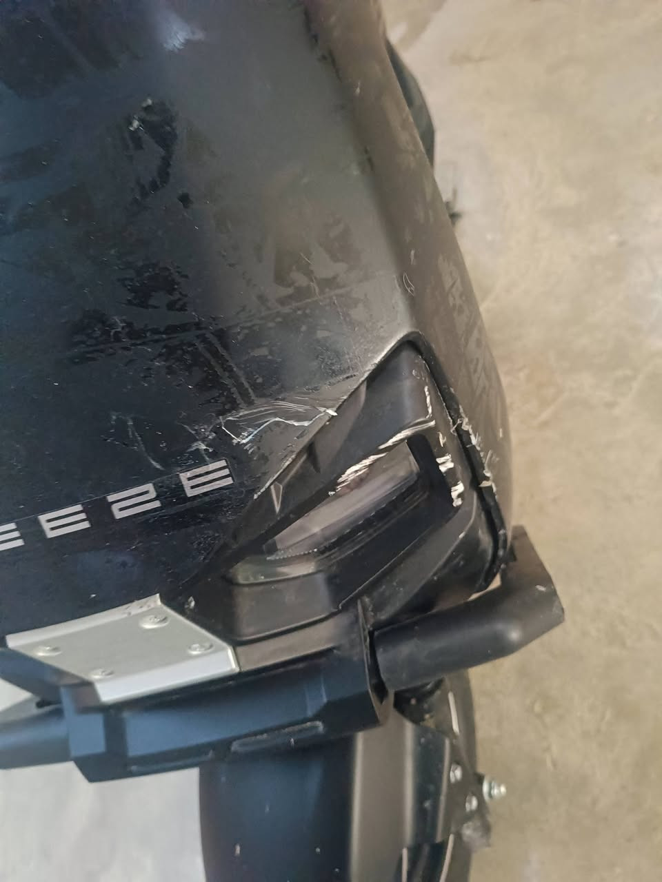 دراجه شحنFXRFXRأوسكييزي

استخدام شهر  
مواصفاتها. 
نظام سويجين و تشغيل عن بعد و كرت
اربع نمر + نظام بكR
 مثبت سرعة🚀
بريكات امامي دسك خلفي دسك
بر
ملف 3000 
يكات دسكات
لايت زينون عالي ناصي+نشرات امامي خلفي
نشرات شغاله
اشاير شغاله
بيها جوزه
 صندوك 
 قفل ستيرن 
 شاحنة الأصلية موجودة
ا


**إذا كنت صاحب هذا الإعلان وتريد حذفه لأي سبب، رجاءا أرسل رسالة إلى الدعم الفني**