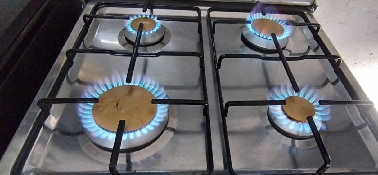 🔥 عرض مميز – طباخ امبريال مصري ستيل4 عيون 🔥
✅ حجم : 60×60 سم
✅ 4 شعلات قوية
✅ فرن شغال خطين – يشتغلوا سوا للطبخ السريع
✅ ستيل مقاوم وسهل التنظيف
💰 السعر: 100وبيه مجال 
🔹 للبيع أو المعارضة حسب الاتفاق والقناعة 🔹
✨ مناسب للعوائل والاستخدام اليومي – لا تفوت الفرصة! ✨


**إذا كنت صاحب هذا الإعلان وتريد حذفه لأي سبب، رجاءا أرسل رسالة إلى الدعم الفني**