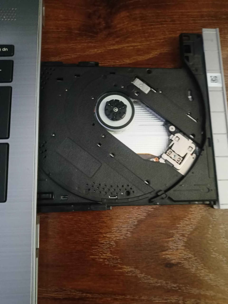 💻 لابتوب للبيع – بحالة ممتازة جداً

متوفر الآن لابتوب نظيف جداً والاستعمال خفيف، مناسب للدراسة والعمل والإنترنت والالعاب .

✅ الحالة: ممتازة
✅ الأداء: سريع وسلس
✅ البطارية: جيدة
✅ الشكل: نظيف جداً بدون خدوش تذكر
✅مع الشاحن الاصلي

المواصفات

✅نظام التشغيل:ويندز11برو

✅الذاكرة::256كيكا
✅باقي المواصفات بالصور
✅السعر:جدا مناسب بالمقارنة مع النضافة225٫000الف 

📩 الاستفسار راسلنا على الصفحة
تقنية بثقة – نبيع التقنية بثقة وجودة موصل, نينوى


**إذا كنت صاحب هذا الإعلان وتريد حذفه لأي سبب، رجاءا أرسل رسالة إلى الدعم الفني**