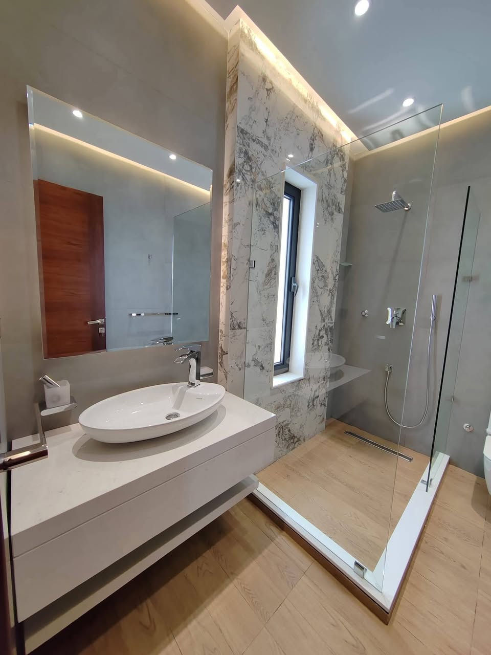 شركه تنظيف المنازل و مجال التنظيف 👍
اختر راحه نفسك تنظيف البيوت من لباب إلى السطح كل الي عليك تتصل وتحجز والباقي علينا ....
️تنظيف جدران السيراميك والحمامات
تنظيف  🏢🏠
️تنظيف الأبواب وا وشبابيك 🚪
تنظيف السطح وغسله وإزالة الاوساخ 
 التنظيف منازل  التنظيف 
(البيوت والفلل والعماير والمحلات )
للحجز والاستفسار الإتصال على الرقم أو مراسله الواتساب 
***********. غسل زوالي وبطانيات وبردات ومخدات ودواشك مع النقل في كافه كركوك وضواحيها
*********** موجودين فيس وواتساب للتواصل
