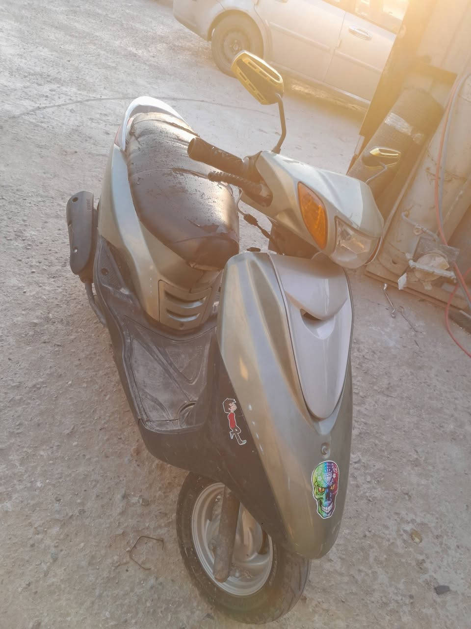 للبيع بريز شكل الكزز دراجه نضيفه مل بيت شلعه معدل قويه مكنه زعفرانيه 
شارع المعهد  سعره  ٤٥٠ وبيه مجل *********** سيد علي تصل واتساب ما اجوب اتصل فقط
