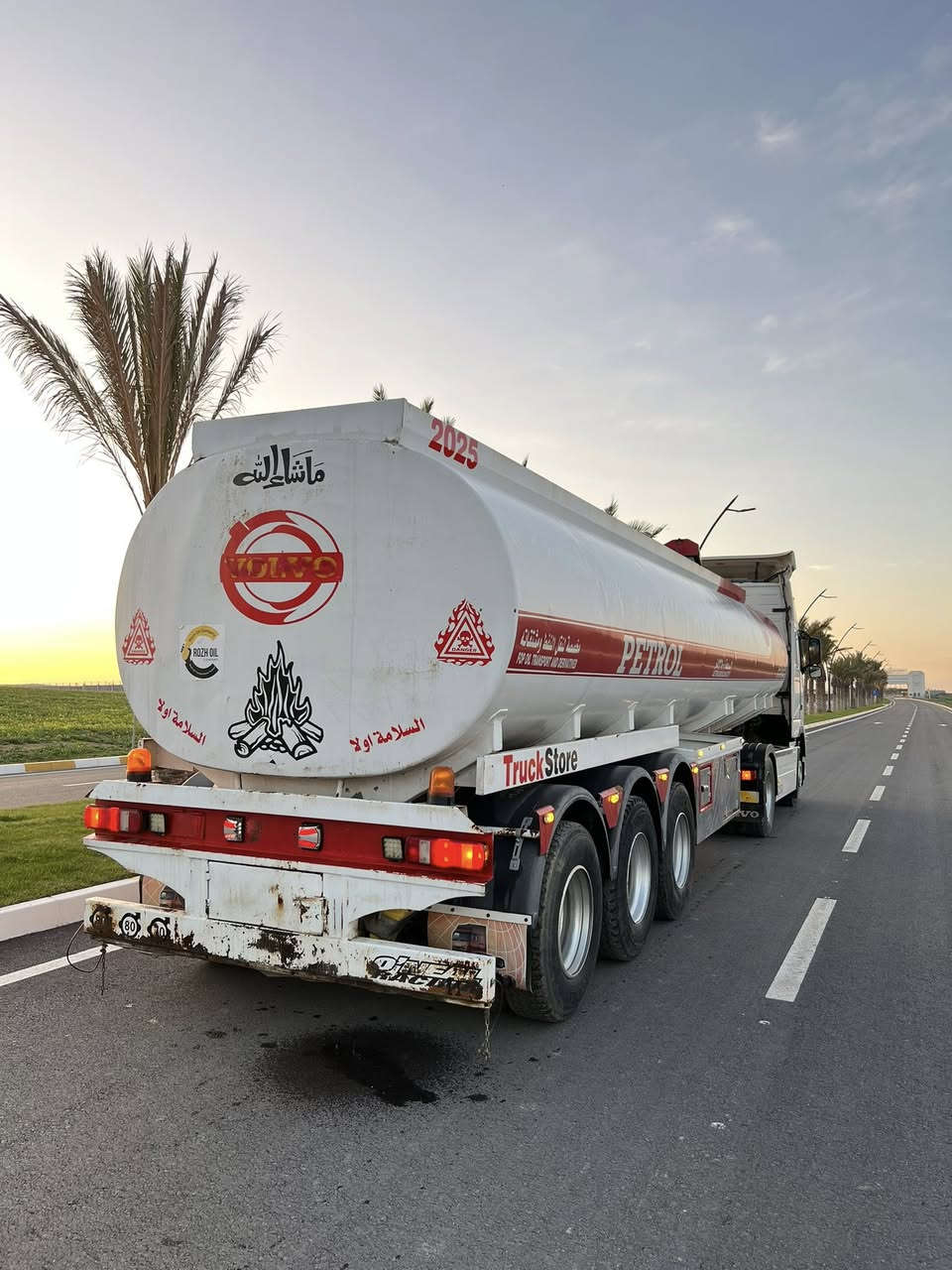 تانگار بؤ فرؤشتن  موديل 2025 وعت خنجار  هامو چياني به شرت *********** /***********
