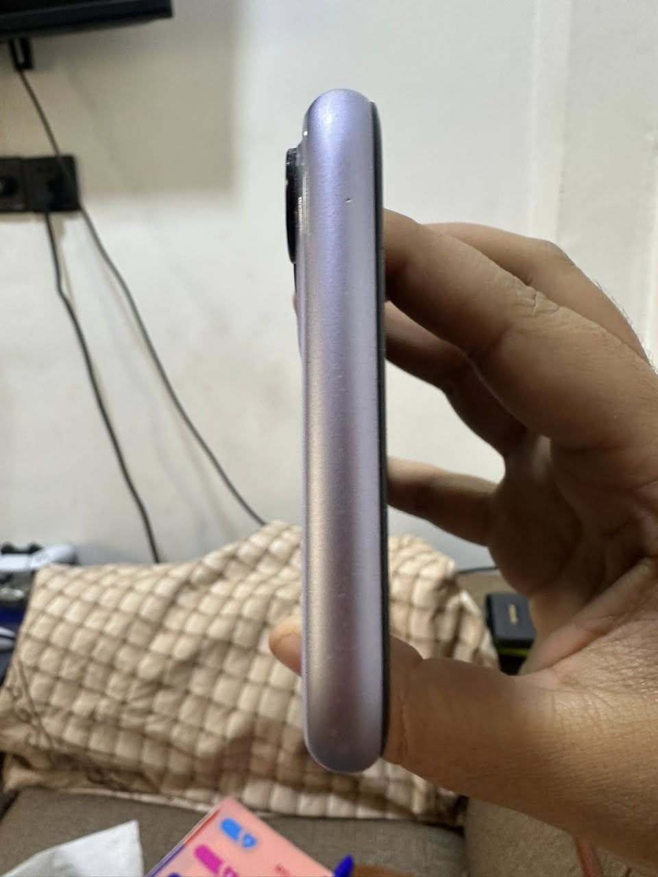 سلام عليكم ورحمة الله وبركاته جهاز آيفون ١١عادي ذاكره ١٢٨جهاز نضيف مبدل بي شاشه ومع العلم شاشه هم مكسوره بس معليه بل لمس لمس مالته كلش حلو وهاي مالته التعلي وتنصي عاطله ومبدل بطاريه عاديه بس الصرف مالته طبيعي مايصرف واستفسار الاتصال على الرقم *********** مكان بغداد سعر ١٧٥ وبي مجال
