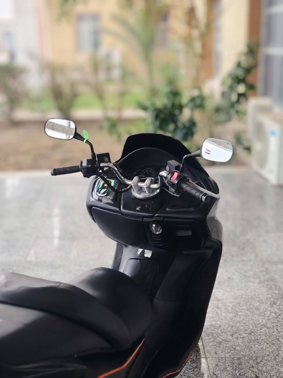 اعاده نشر بسبب الوعود الكاذبه معه حتراماتي لطيبين 
سلام عليكم مره خصت مدير الكروب
 فورزه ٠٨ بصمه
   اسود طافي اوراق دراجه
 كامله مكينه مكفوله شريط فسفوري
 كهربايات كلهة شغاله ولا شي بيهة نقص
 تايرات جدد باتري جديد الدراجه ماملعوب بيهة صالنصه كاتم سايد بريك
 مانع نزلاق حساس بعد قفل ستيرن كلول جنطه 
وانه بخدمت الشراي مكاني عماره كحلاء هاذ رقمي
سعر٨٠٠ مجال قليل 
*********** خابرني وبخدمتك خاف ماتحصلني خاص 
هسه عايفلها صالنصه رياضي 
وموجوده الكاتم
