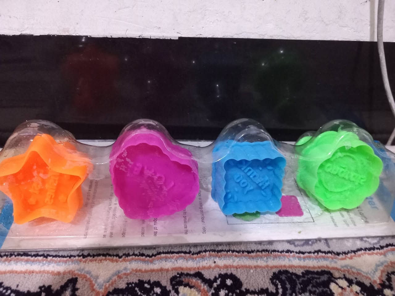 لدينا كمية جيدة من قوالب الكليجة السيت متكون من أربع قوالب  سعر الجملة( ٧٥٠ دينار)  للتواصل الاتصال ***********
