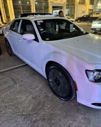 Chrysler 300S 2020  سەیارەکە کلینە هیچ هیچی نییە تەنها ٦٠ هەزار کم روش...