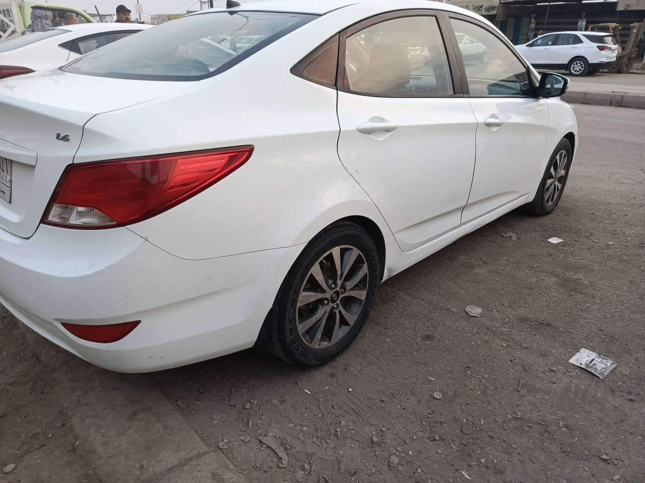 اكسنت خليجي موديل 16رقم ميسان  بيها صبغ قليل محرك 1.6وكير نظاف حداديه جاهزة تبريد شغال دواخل نظاف  92مجال قليل الاتصال ***********الشراي يتصل ويدلل العنوان ميسان.
