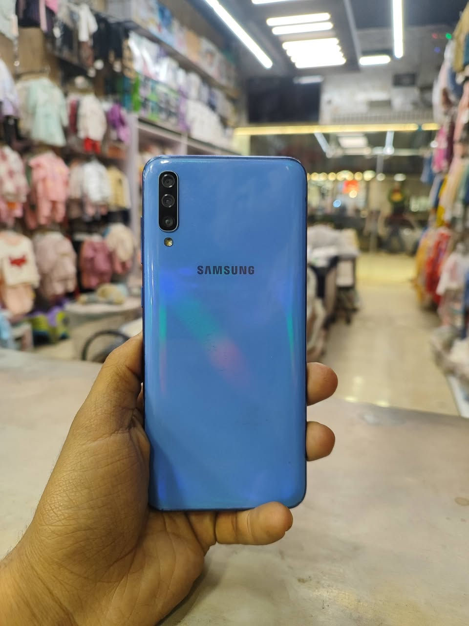 السلام عليكم تلفون للبيع كلكسي A70 ذاكرة 128
السعر 150 وبي مجال

للتواصل واتساب ***********

او تواصل خاص
