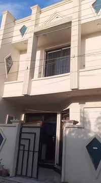 بيت للبيع المساحه100متر واجهه 6وربع نزال 16 البيت كامل مكمل وشغل جديد ...