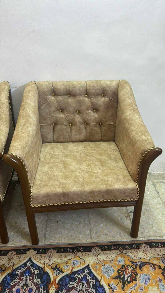 تخم 6 مقاعد نضيف جدا  مكاني بغداد العلاوي شارع 6 سعره ١٧٠ وبي مجال مستعجله ع بيعه بغداد, العراق


**إذا كنت صاحب هذا الإعلان وتريد حذفه لأي سبب، رجاءا أرسل رسالة إلى الدعم الفني**