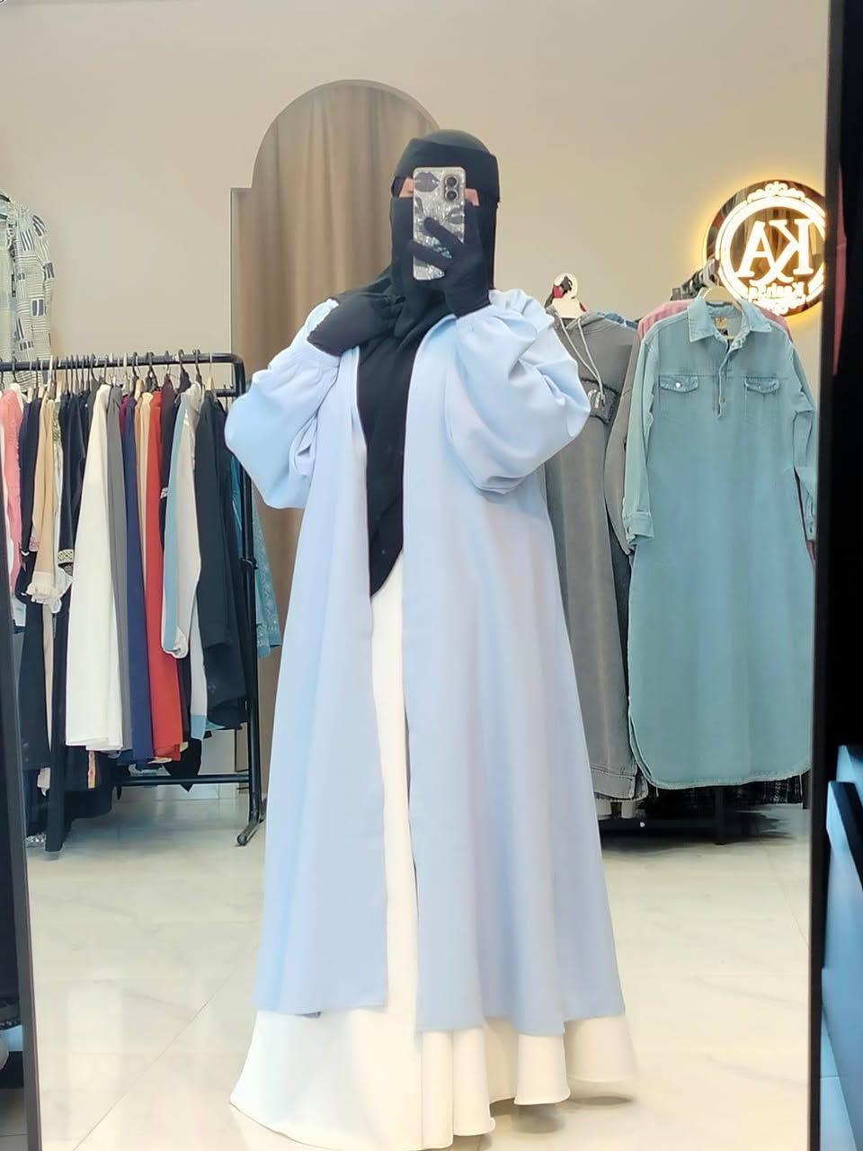 "البساطة هي قمة الرقي.. والكاردجان دا أثبتلي كدة. 🦢💎"
"قطعة مليانة رقة. ✨🎀"
محل ✨كشخه ✨سمنود شارع المحطه بجوار مصنع البلاط الصيرفي ♥️🥰


**إذا كنت صاحب هذا الإعلان وتريد حذفه لأي سبب، رجاءا أرسل رسالة إلى الدعم الفني**