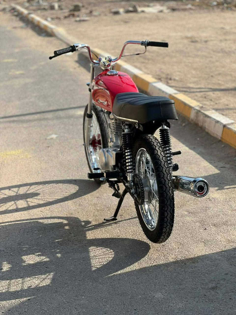 سلام عليكم دراجه للبيع تعمير 25جديد برغي ما مفتوح بيهه دراجه شوفت عينك سعر 650بيه مجال ولمو شراي لايراسل شراي تصل ***********
