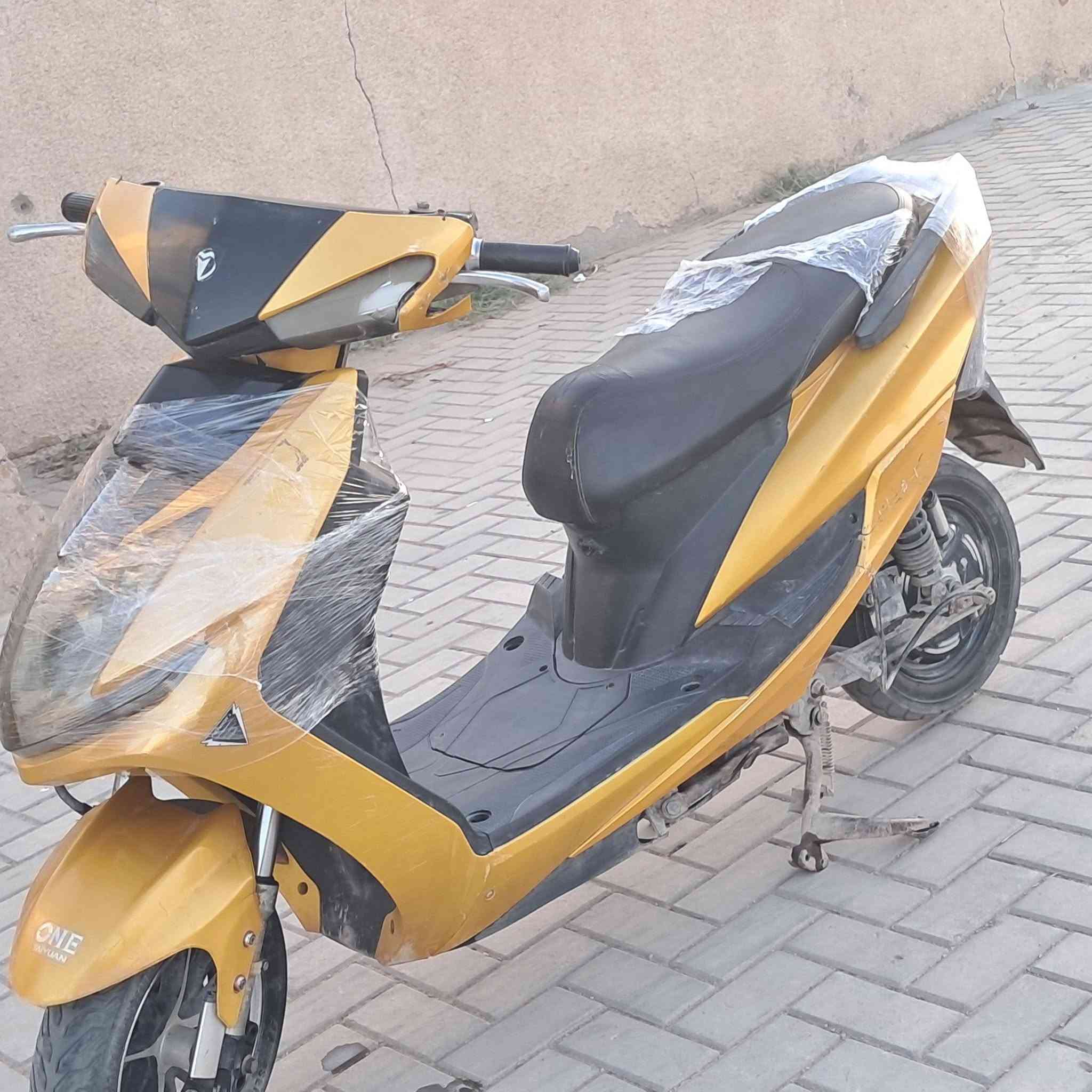 السلام عليكم البيع درجه سكنس بطاريات كبار6جديد درجه  جاهزة  ثلاث سرع   شاريره يمنه يسره درجه جاهزة سعره 325بيه مجال الشراي مكان حي جهاد  جامع محمد رسؤل لله  
رقم. واتساب فقط
***********
