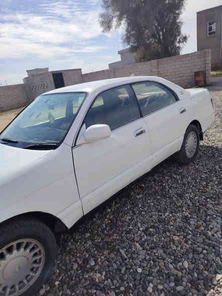 السلام عليكم توجد سياره بطه البيع ما مسجل سياره كير محرك شرط كهربايات كله شغاله الاستفسار عل رقم خاص ماكو *********** ويرهم مراوس بسياره مكصوص ونطي فرق
