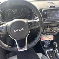 شباب كيا بيكاز ٢٠٢٤  فول جلد شاشه اصليه تحكم جهتين فتحه ماشيه ٧٧٠٠ مكف...