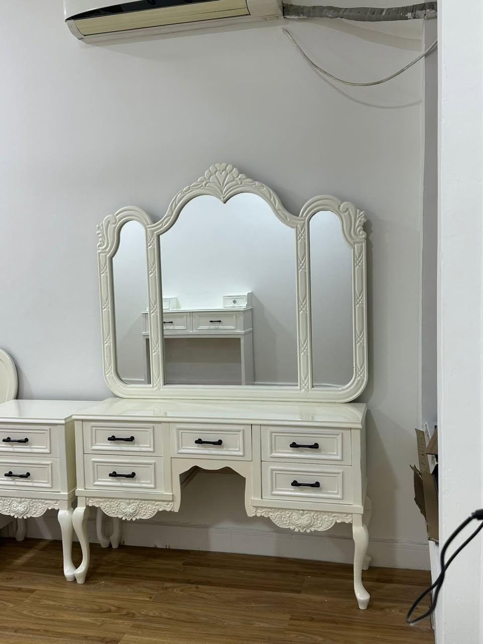 غرفة نوم بناتية للبيع نجارة عراقية عرض السرير 120cm للتواصل او الاستفسار خاص


**إذا كنت صاحب هذا الإعلان وتريد حذفه لأي سبب، رجاءا أرسل رسالة إلى الدعم الفني**