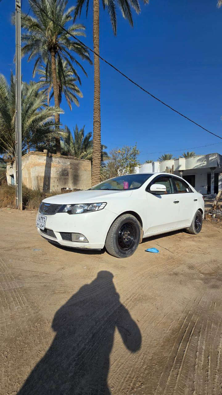 يا الله سياره سيراتو موديل 11 خليجي فول مواصفات بيها بس قطعتين جاملغ شويه بل بنيد  سياره فول مواصفات مكان كربلاء طوريج  ستفسار ‏‪***********‬‏
