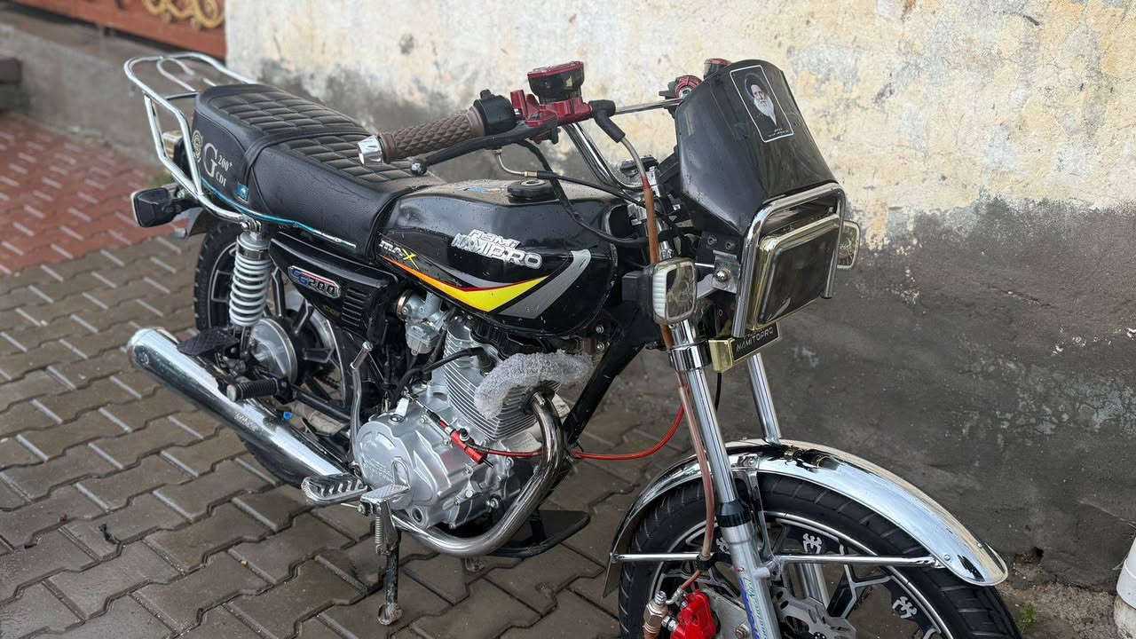 سلام عليكم شباب دراجه اللبيع نامه برو دراجه كلش جديده ومكينه خير من الله كله شغاله نقصه بس باتري دراجه كفاله عامه وهاذه رقمي ***********
