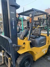 اللبيع رافعه 2 طن جب  عالي مديل 2005 رافعه جاهزه العمل  كل نقص مابيه ك...