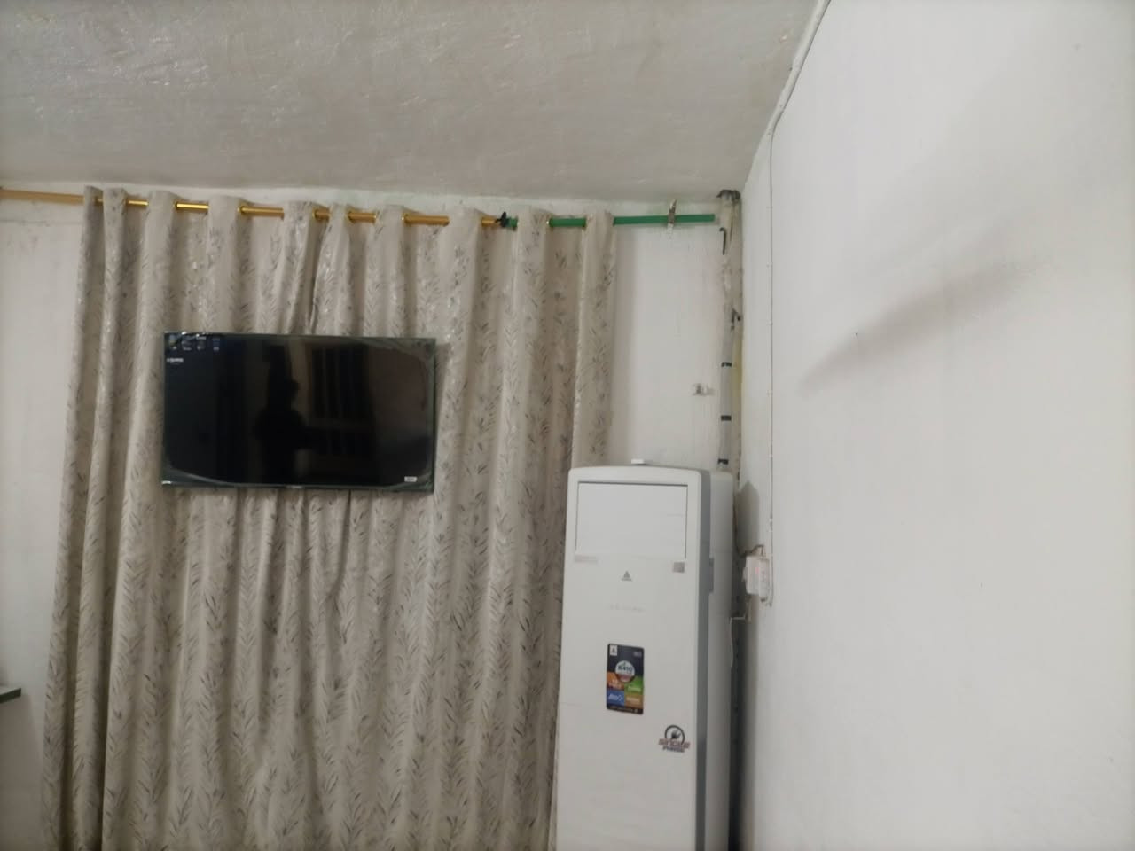 بيت للبيع مساحه 250 متر سعر 45 قرب جامعة الإمام جعفر الصادق ع الاستفسار والاتصال على هذا رقم ***********

