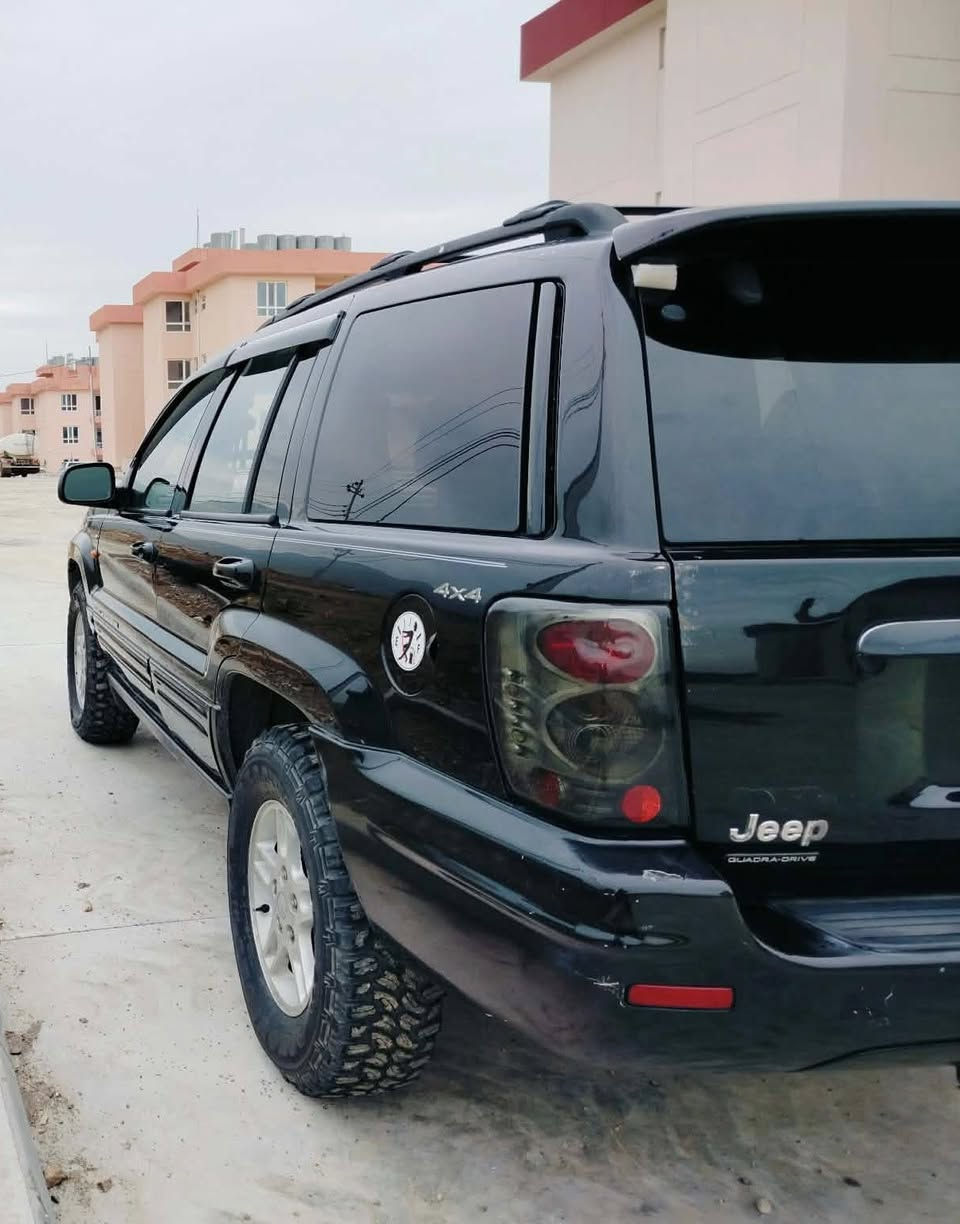 جيب چيروكي موديل ٢٠٠٠
٨ بستون دبل اكسل ناو زةرد رقم سليماني تا ٢٠٢٩ تازةية تاية و ويلي لوك هةموو گياني بة شةرت 
٤ پارچةي بوياخة بي دةعم و ليدراو هةموو گياني بة شةرت تةبريد سارد و گةرم لة هةلةبجةي شةهيدة 
سعري ٧٥ و مةجاليكي برايانة 
***********
***********

عربي : جيب شيروكي موديل ٢٠٠٠ 
٨ سلندر لو كير شرط شغال رقم سليمانية شرط تحويل و غرامة جديد ٢٠٢٩  ٤ قطعة صبوغ مابي ضربة شرط مكان محافظة حلبجة شهيد سعر ٧٥ مجال قلیل رقم هاتف بس وتس اب 
***********
