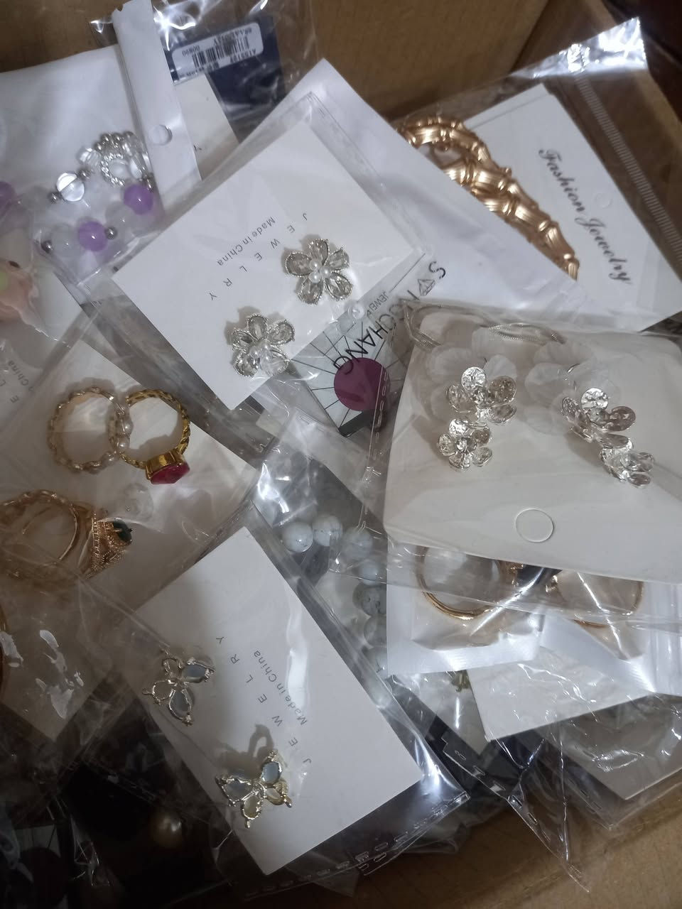 اكسسوارات للبيع


**إذا كنت صاحب هذا الإعلان وتريد حذفه لأي سبب، رجاءا أرسل رسالة إلى الدعم الفني**