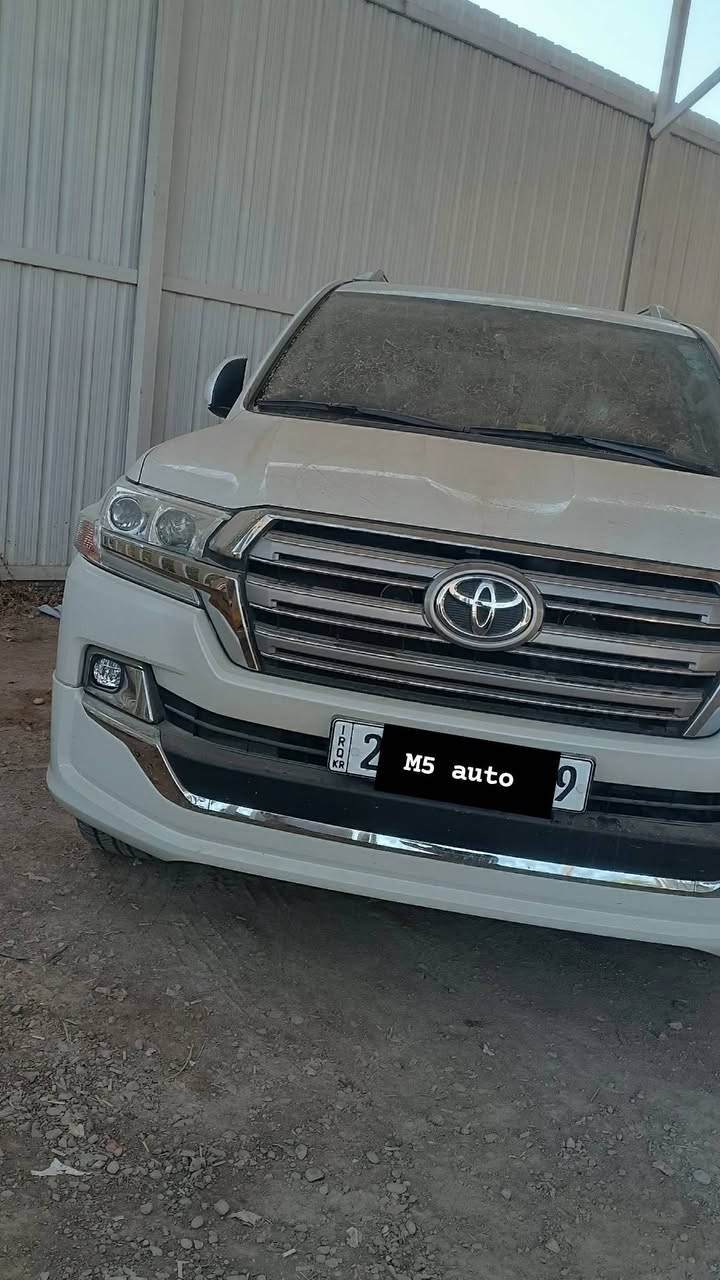 السلام عليكم للبيع 
لاندكروز جي اكس ار  2019
GxR سياره فول مواصفات 
محرك سته سلندر V6
ماشي 73 الف كفاله عامه من كلشي 
قطره صبغ مابيه 
المواصفات 
سياره بانورما ثلاث شاشات 
تحكمات ستيرن  حساسات سياره فول مواصفات 
سياره جديده حيل 

بلعافيه ع ياخذهاا 

الاستفسار اكثر 
‏‪***********‬‏ اتصل 
او واتساب 

سعر مناسب 
....
