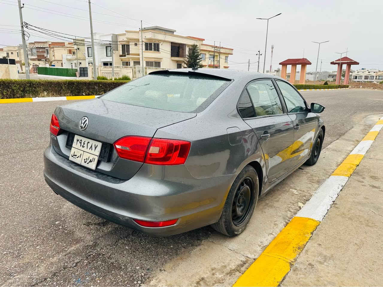 جيتا مؤديل 2014 مواسه فات خه ليجى مه كينه 20 بئ تؤربؤيه مه رغووبه مه كينه گير به شه رته نه كرايته وه پينج پارجه ى په مپه ناوى نيتى ئيرباگ هه مووى به شه رته نه ته قيوه جركه ى تيدانيه 
*********** أربيل, العراق
