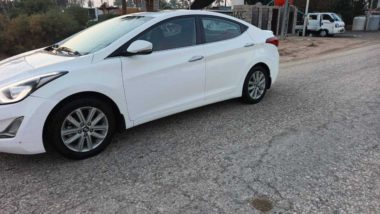 السلام عليكم
النترا 2016  خليجي 
 رقم بغداد  بسمي 
فول مواصفات السياره  
محرك 2000
فتحه سلايت 
كاميرا
حساسات 
كشنات جلد  
قطعتين تبريد 
يدات نيكل 
 خمسه ويل كب 
انضمه قياده 
تحكمات ستيرن جهتين 
السياره مفوله مواصفات خير من الله  
كفاله 
السعر: 125 وبيه مجال 
 المكان: كربلاء 
الرقم:***********
