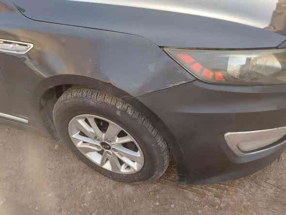 سياره كيا اوبتيما وارد كوري للبيع فقط السياره مكفوله من الضربه توجد طخات بسيطه بجهة الصدر مكينه وكير وحداده وتبريد مكفولات السياره رقم بصره السعر ١٠٥ وبيهه مجال  للتواصل هذا رقمي ***********
