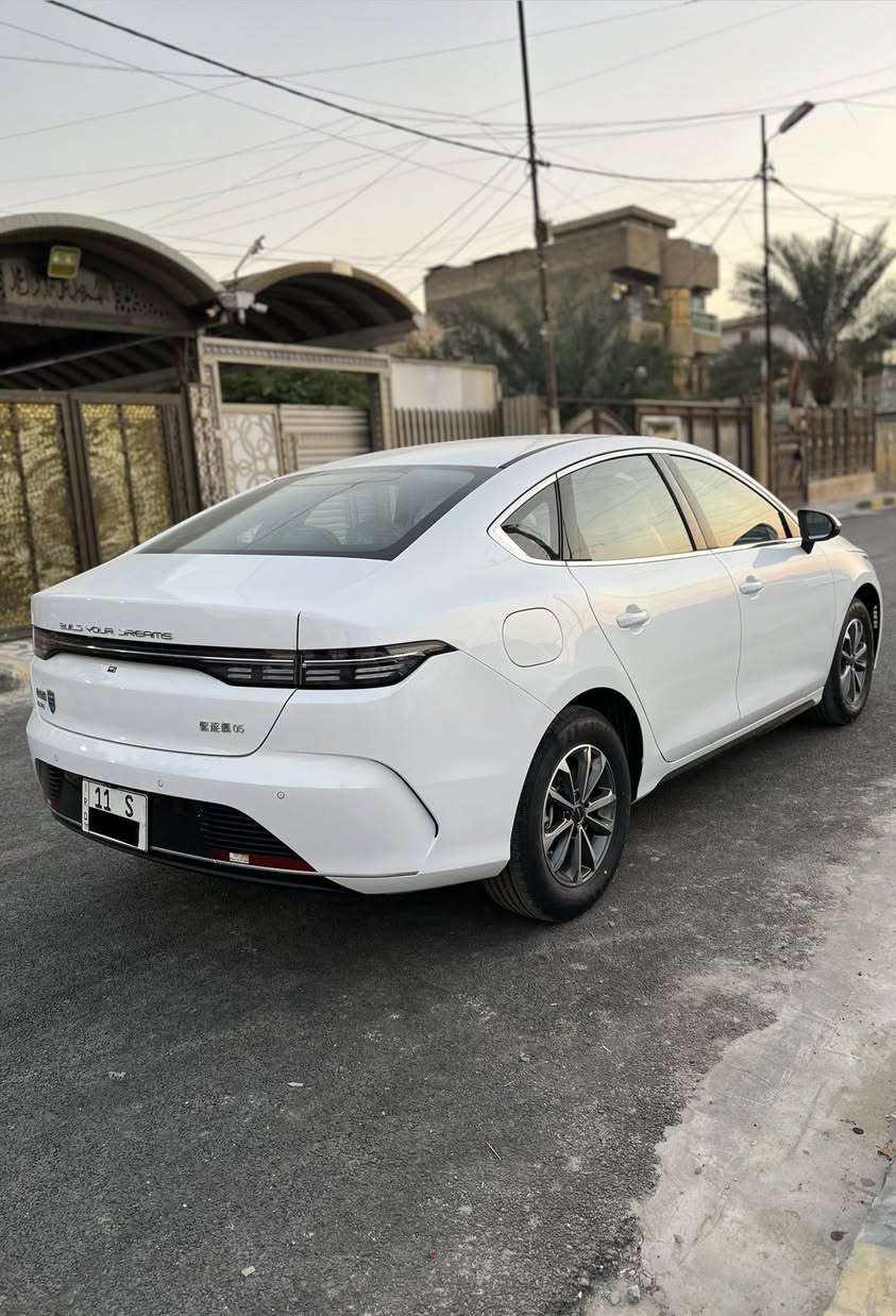 {مرقم بغداد تحويل مباشر }
((شاحن ومنفاخ ومعالج بنجر وارضيات وماسحات غراض كاملة))
(( بي واي دي ديستروير BYD 2025 زيرووو 🔥🔥 ))

✅ بانزين + هايبرد + كهرباء ✅
♦️محرك 1500cc
♦️دخول ذكي بصمة و كارت بطاقة NFC
♦️كشنات جلد ابيض رياضي
♦️قطعتين تبريد
♦️كير ماوس
♦️انظمة قيادة متعدده 
♦️هاند بريك كهرباء + اوتوهولد
♦️ستيرن فول تحكمات
♦️شاشة قلابة
♦️حساسات وكاميرا خلفية
♦️ليد نهاري والمصابيح ليد  

السعر ( 135 $ ) 
للاستفسار(***********)☎️
