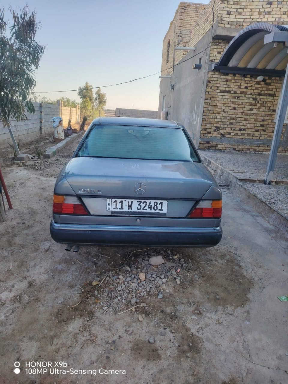 سلام عليكم مارسدس دب مديل 88 محوره مكينه 3000 وبيه منضومه غاز اقتصاديه خير من الله ومحوره بصمه عن بعد تشتغل مكاني ميسان قلعه صالح رقم بيه واساب ***********
