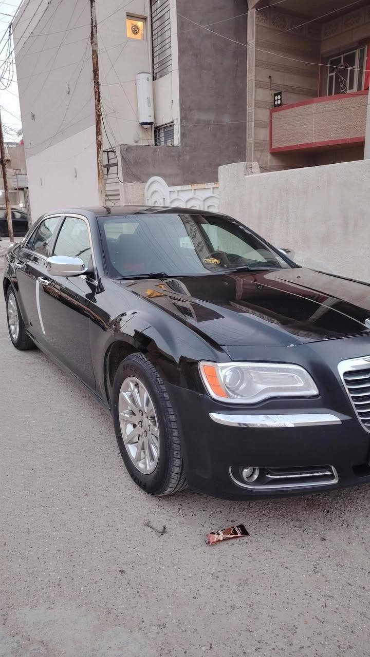 السلام عليكم (للبيع فقط) بدون مراوس
اوباما للبيع موديل 2012 السيارة كلين بيها طخه بسيطة جاملغ وربع البنيد صبغ فقط السونار موجود بالمنشور محرك 3600 مكفول كير حاوية جديد حدادية جديدة تخم تاير مابيها اي نقص رقم أربيل شرط التحويل مكان السيارة بغداد حي الجهاد السعر 155 وبيها مجال للطيبين اتصل وبخدمتك ***********
