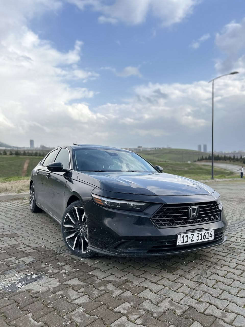 سلام عليكم

هوندا اكورد 2023 تورنك اعلى فئة وارد امريكي 

رقم بغداد باسمي  

ماشيه 54 الف mil 

بدون اي نواقص السياره

حادثه فقط بنيد مبدل بلادي نفس الولن  بدون دواخل 

ايرباك راجع سيتم  

السعر 205 وبي مجال للشراي 

للاستفسار اكثر  اتصل و ما يكون خاطرك اله طيب 

*********** 

مكان السياره فلوجه الانبار
