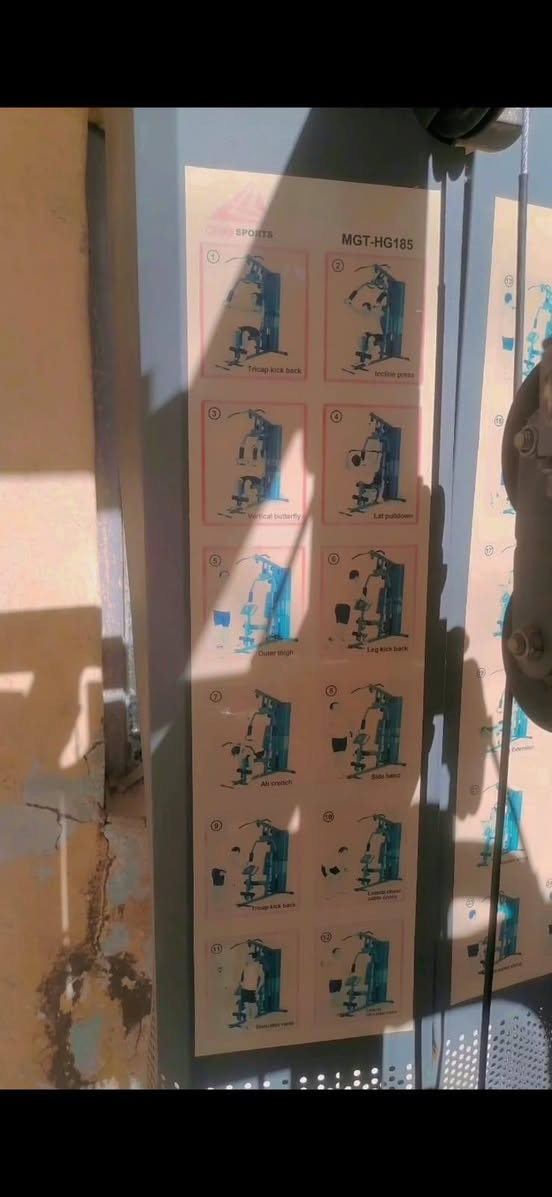 تريد جسم رياضي ومرتب وما عندك وقت تروح للقاعة؟ لو تعبت من زحمة القاعات والانتظار؟
اليوم جبتلكم هذا الجهاز العملاق (MGT-HG185) اللي يغنيك عن عشر أجهزة بقاعة الحديد!
​ليش تشتري هذا الجهاز؟
✅ شامل لكل عضلات الجسم: يمرن (صدر، أكتاف، ظهر، باي، تراي، ورجلين) بأكثر من 24 حركة تمارين مختلفة (مثل ما موضح بالصور الملحقة بالجهاز).
✅ بناء قوي ومتين: يتحمل أوزان ثقيلة وكرف، ومصمم حتى ياخذ مساحة صغيرة بالبيت.
✅ نظافة الجهاز: الجهاز بحالة ممتازة وكأنه جديد، البوليات (الكرات) والوايرات كلها شغالة بسلاسة.
✅ توفير حقيقي: بدل ما تدفع اشتراك شهري، استثمر بجهاز يبقة عندك العمر كله.
​السعر:
💰 400 ألف دينار عراقي فقط (وبيه مجال بسيط للطيبين والشراي المباشر ما نقصر وياه).
​الموقع والاستفسار:
📍 [النجف الأشرف حي الأنصار]
📞 للاتصال أو الاستفسار عبر الواتساب:[***********]
