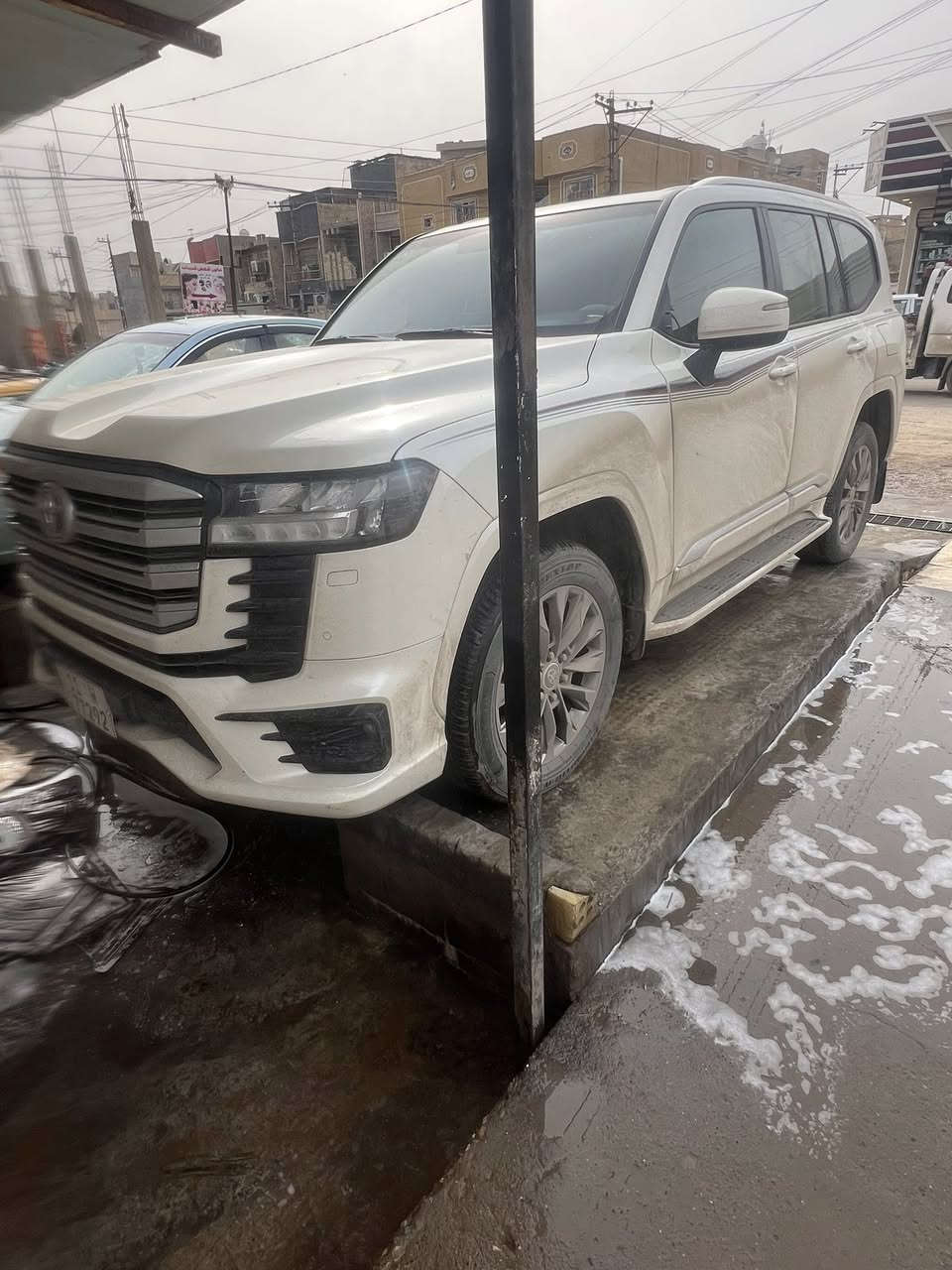 سلام عليكم عندي جكساره مديل 23 بريم اصلي كفاله عامه 670بيه مجال مكان بغداد لشعب سريداد رقم ***********
