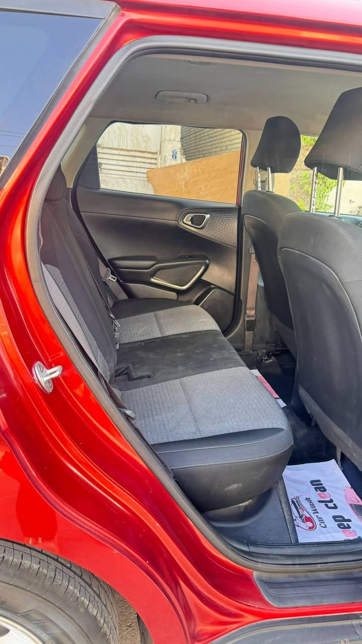 كيا صول موديل ٢٠٢١ماشيه ٣٢ الف مابيها صبغ حادثها ضربه خفيفه بالبنيد ما مصلح مكينه كير مكفوله سعرها ١٣٥ وبيها مجال مكاني بغداد البنوك ***********
