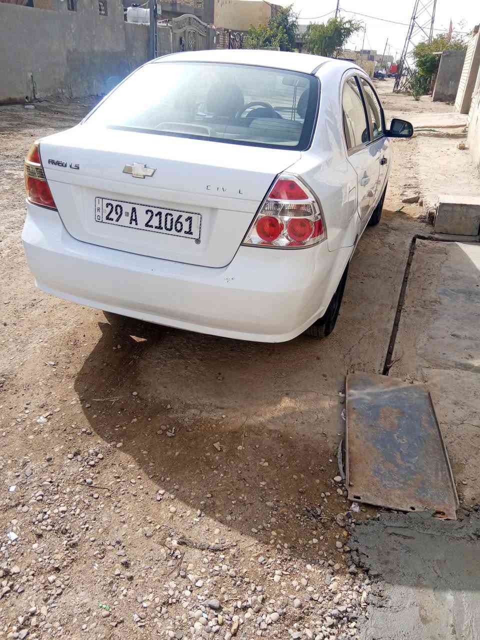 السلام عليكم سياره افيو للبيع موديل 2011باسمي سنويه جديده لغايه 2030 رقم واسط السعر  65وبيها مجال للشراي العنوان واسط نعمانيه رقم الهاتف ***********
