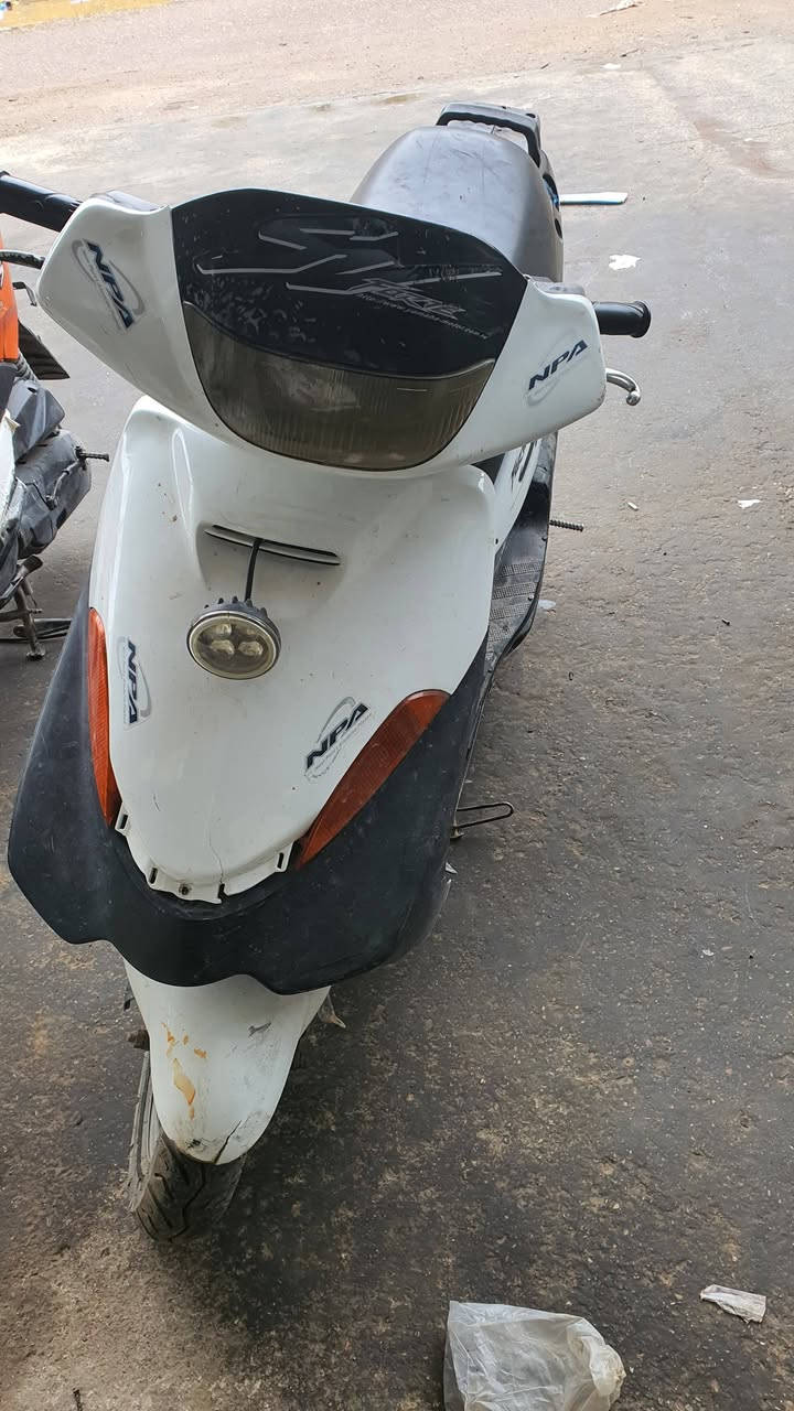 السلام عليكم
دراجة فراشة كوري اصلي محرك بلادي اصلي غراضها أصلية فقط بدل كابريتير ب١٥ الف   
بيع مستعجل 
السعر/300 وبيها مجال بسيط  المكان بعقوبة  فلكة الأمين 
للتواصل 
***********
