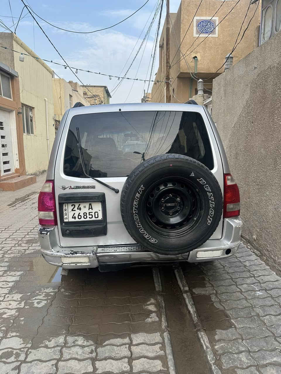 باجيرو 2001
السياره جاهزه من كلشي ومكفوله من التبديل والصبغ 
بيها بس صبغ قليل بالحاملغ الخلفي 
رقمها إنكليزي لل29 دهوك 
تريد وكاله او تريد أداورها باسمك 
السعر 67 وبيها مجال 
عنوان نجف الكوفه 
الرقم ***********
***********
