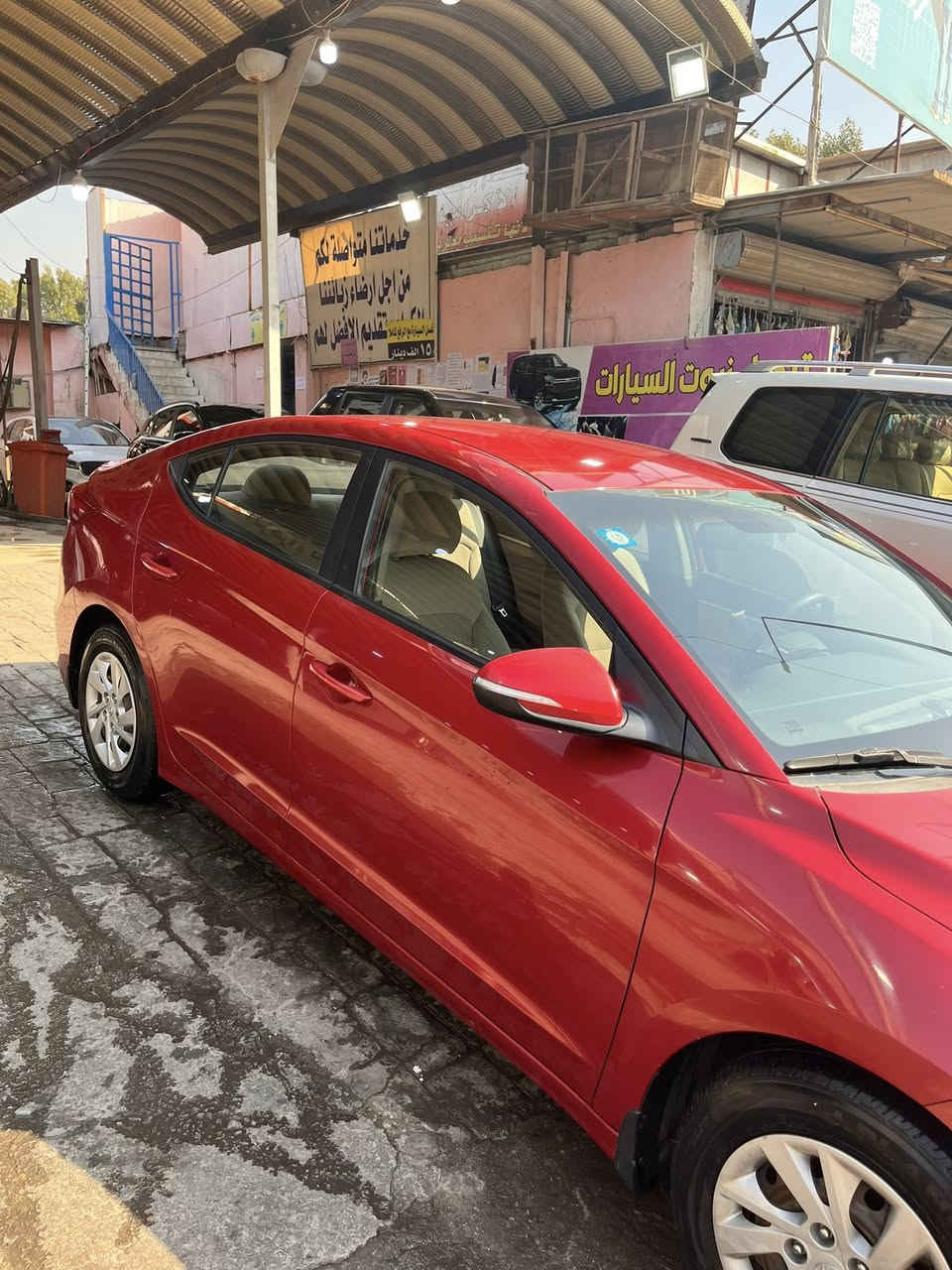 النترا ٢٠١٦ الشكل الحديث وارد خليجي 
الكير والمحرك على البلاد 
مامبدل بيها اي شي بيها بعض الضربات البسيطة ومعدله على البارد 
١٢٠ ورقه وبيها مجال بسيط 
***********٣
